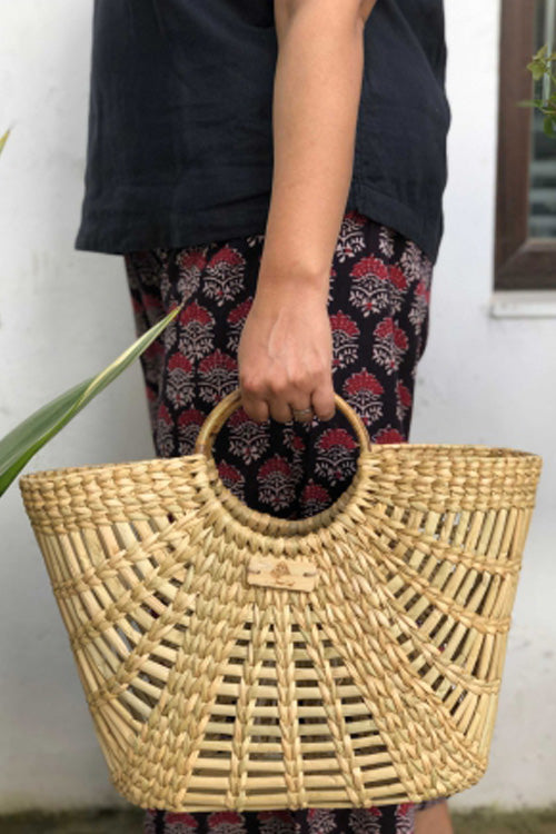 Pine Cone Handcrafted Vacay Tote With Macrame Closure