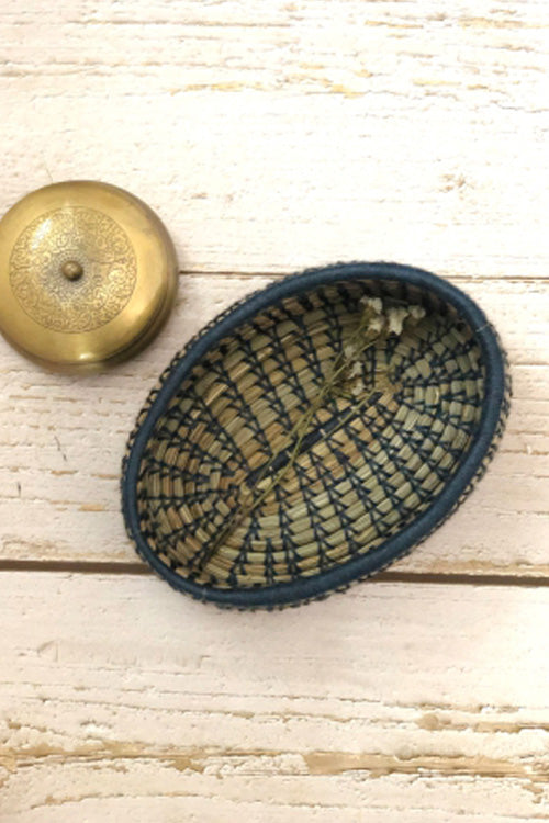 Pine Cone Handcrafted Salt Reed Bread Basket  (Grey)