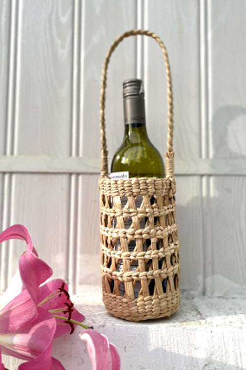 Pine Cone Handcrafted Reed Wine Gift Bag/ Wine Holder