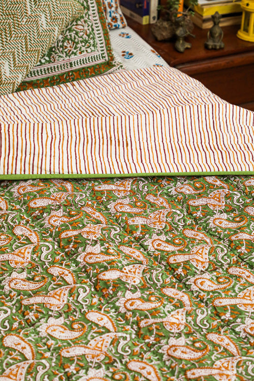 SootiSyahi 'Blissful Paisley' Handblock Printed Double bed Quilt