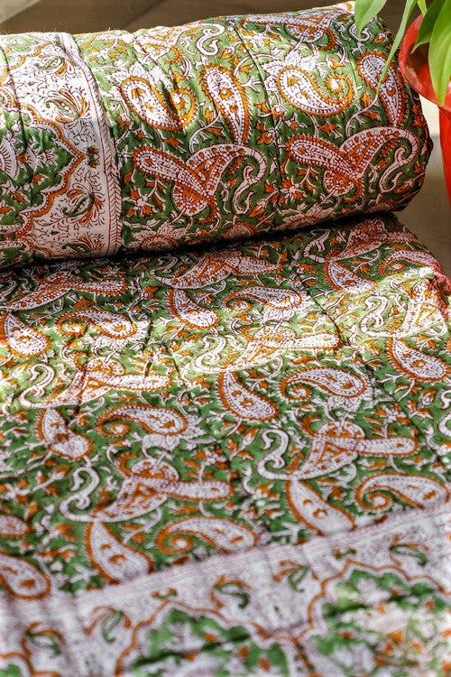 SootiSyahi 'Blissful Paisley' Handblock Printed Double bed Quilt