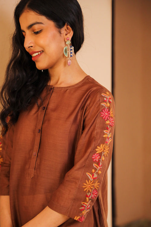 Rangsutra Juhi Brown Kurta With Crewel Embroidered Sleeves