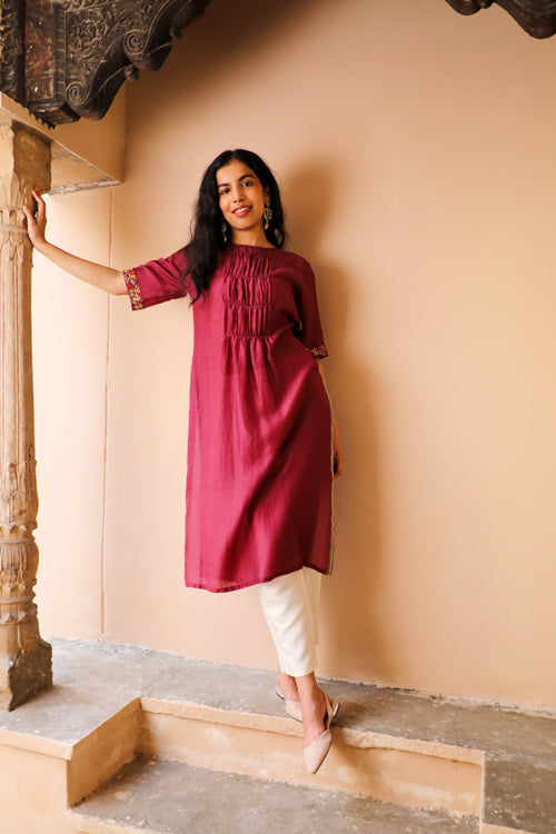 Rangsutra Juhi Maroon Kurta With  Crewel Embroidery