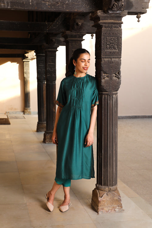 Rangsutra Juhi Teal Kurta With Crewel Embroidery