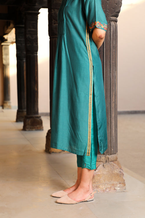 Rangsutra Juhi Teal Kurta With Crewel Embroidery