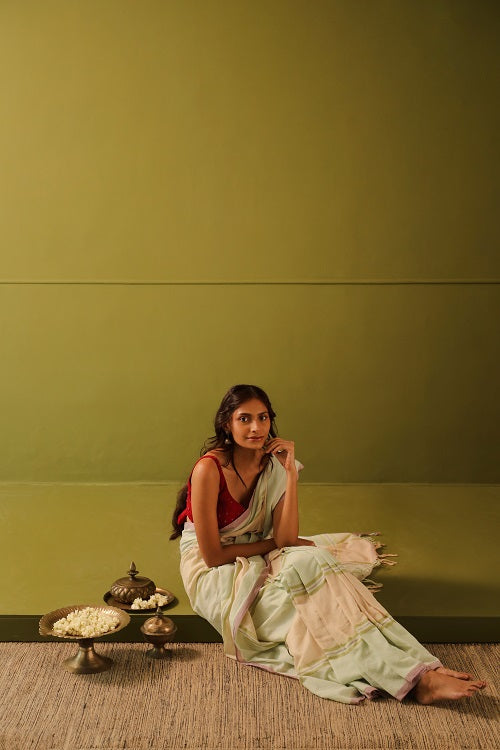 Rangsutra Yuni Pista Green Handwoven Saree
