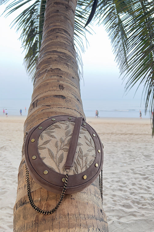 Dhaaga Leafy Gray Embroidery Stud Sling