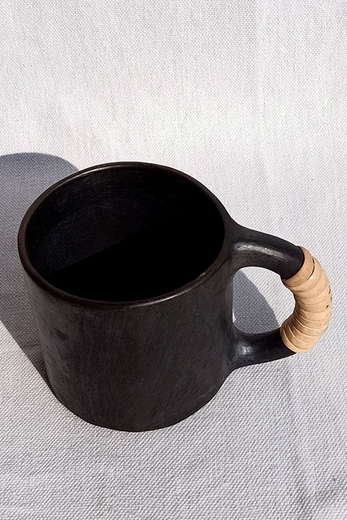 Terracotta by Sachii Longpi Black Pottery Beer Mug Small