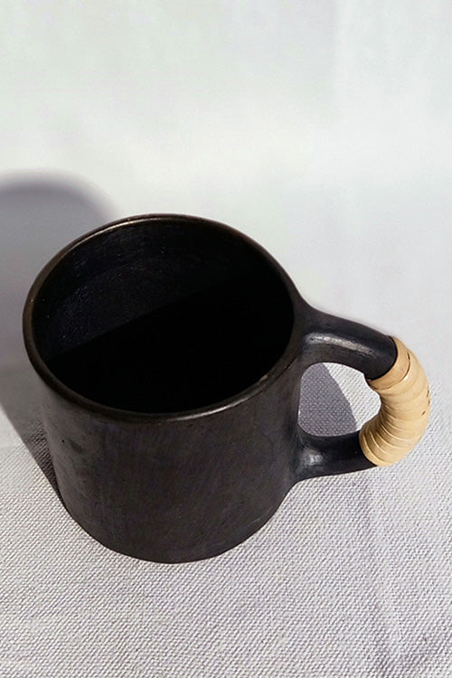 Terracotta by Sachii Longpi Black Pottery Beer Mug Small