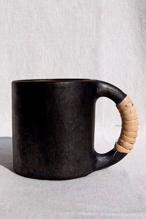 Terracotta by Sachii Longpi Black Pottery Coffee Mug Large