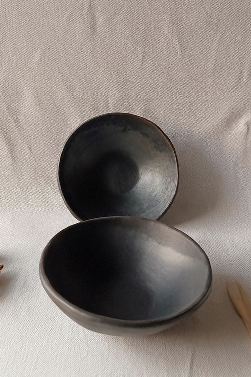 Terracotta by Sachii Longpi Black Pottery Soup/Salad Bowl