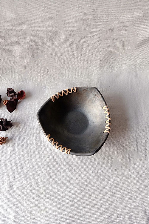 Terracotta by Sachii Longpi Black Pottery Triangular Serving Bowl