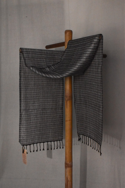 Linen & Wool Diamond Patterned Scarf | Black With Undyed