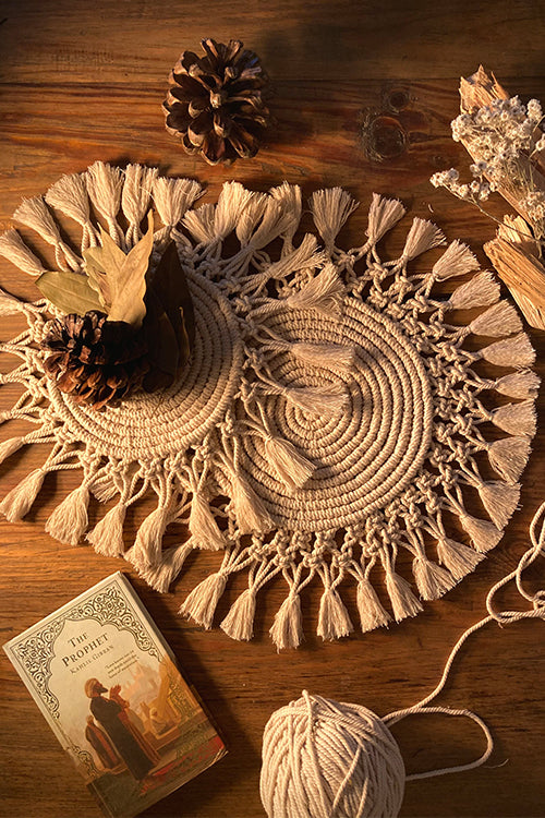 Uma Table Centerpiece