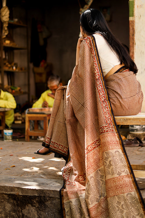 Sooti Syahi Perfect Printing - Checked : BAGRU Handblock Print Chanderi Silk Saree