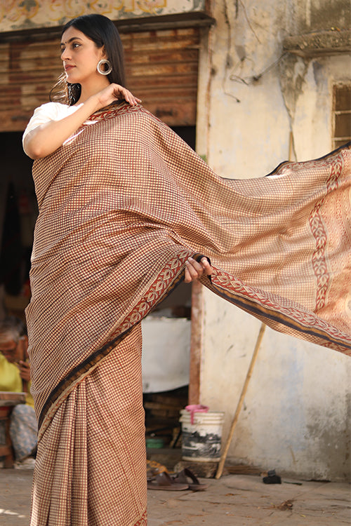 Sooti Syahi Perfect Printing - Checked : BAGRU Handblock Print Chanderi Silk Saree