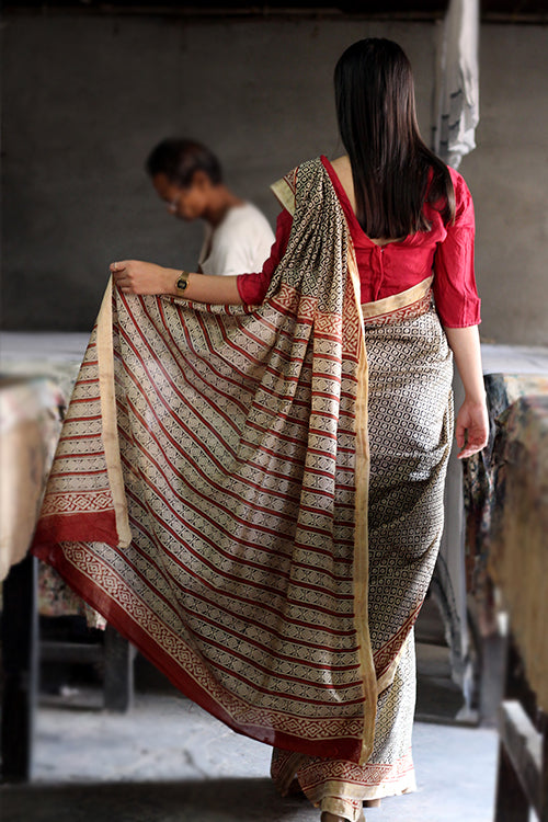 Sooti Syahi-Bagru Handblock Print Maheshwari Silk Saree-3