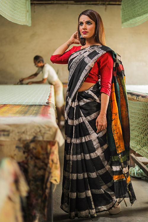 Buy Fabindia Checkered Daily Wear Pure Cotton White, Black Sarees Online @  Best Price In India | Flipkart.com