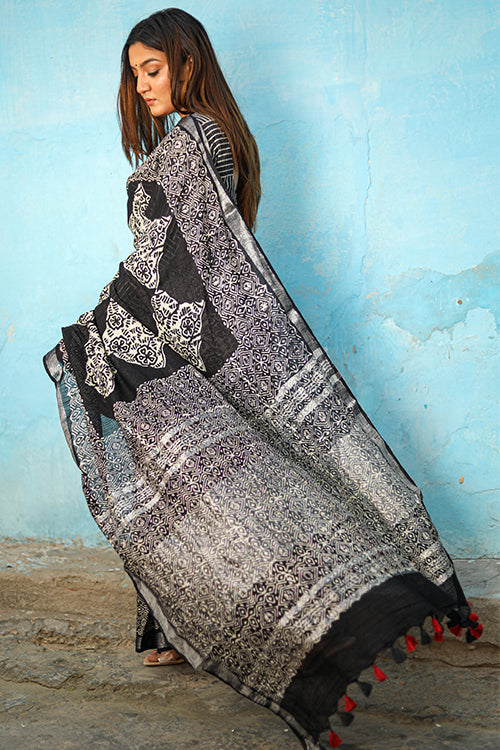 Sooti Syahi Checkmate: CHUNA PATRI Handblock Printed Chanderi Silk Saree