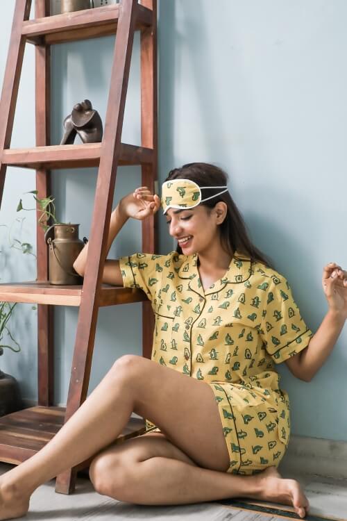 Sootisyahi 'Yellow Penguine' Hand Printed Cotton Night Suit