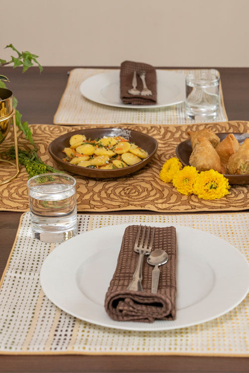 Dotted Table Mats-Foliage