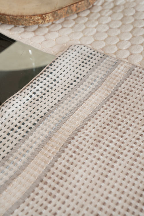 Dotted Table Mats-Foggy Dew