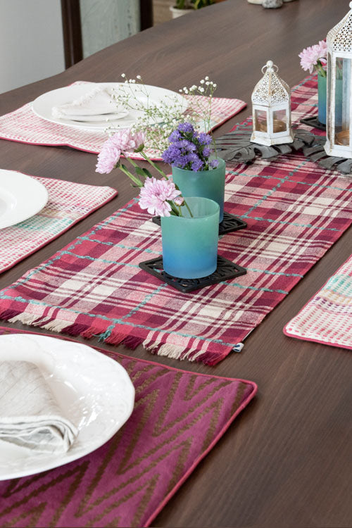 Onset Homes The Scottish Runner-Magenta