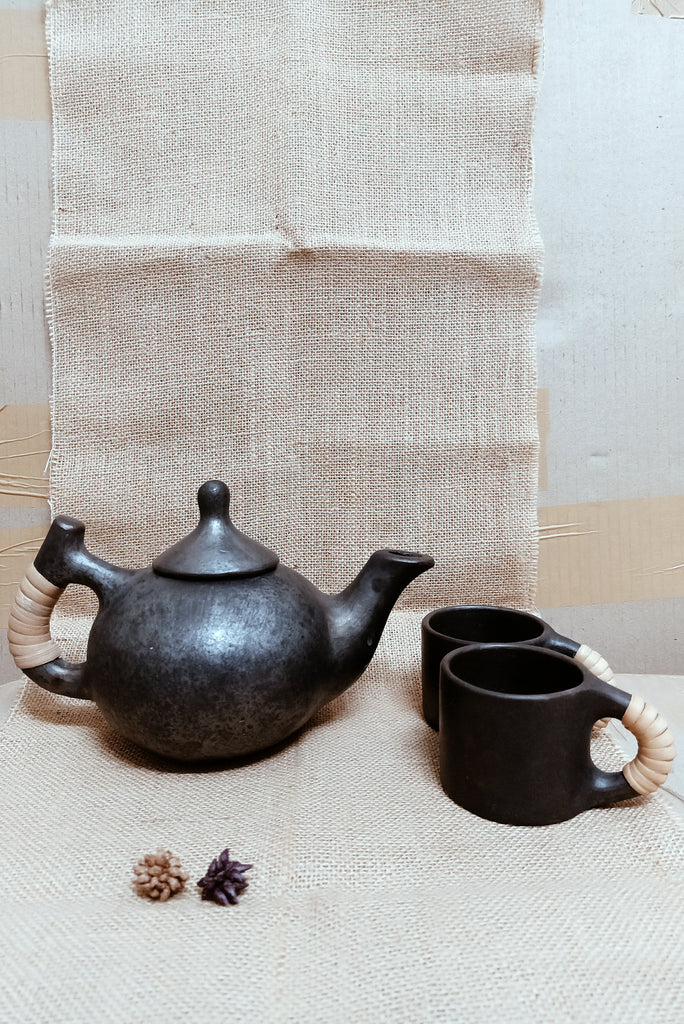 Terracotta by Sachii "Longpi Black Pottery Small Tea Set"