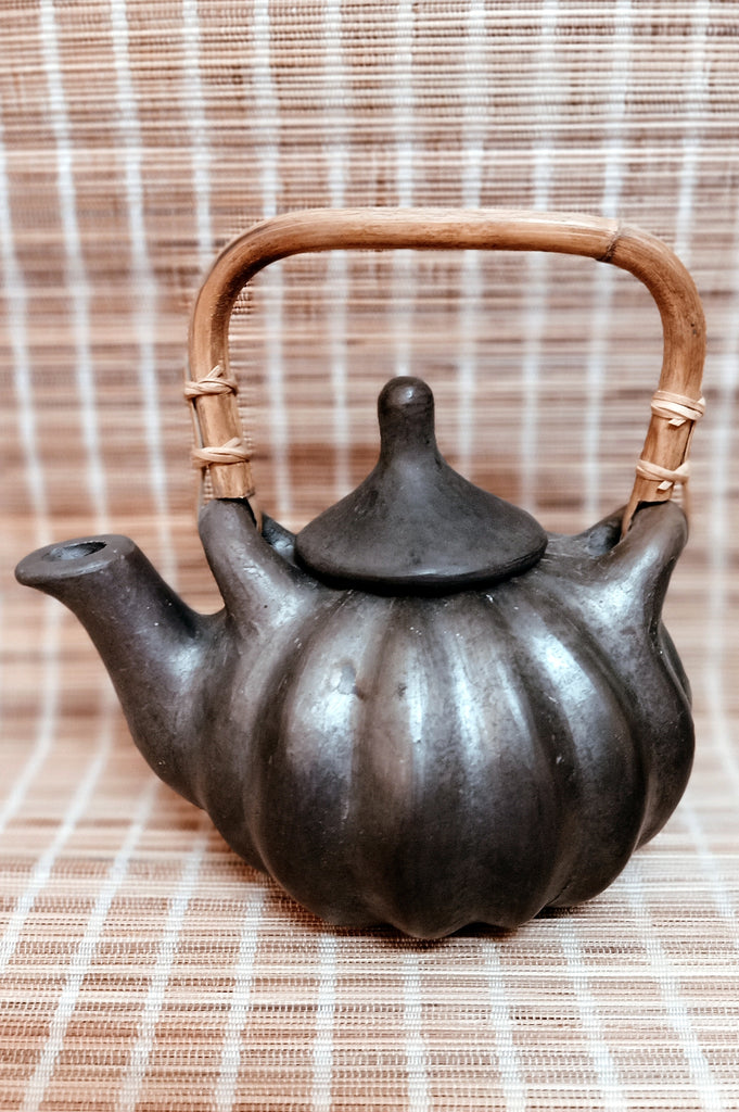 Terracotta by Sachii "Longpi Black Pottery Pumpkin Teapot"
