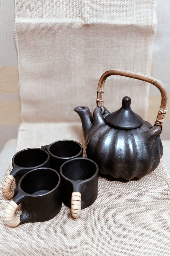 Terracotta by Sachii "Longpi Black Pottery Pumpkin Teaset"