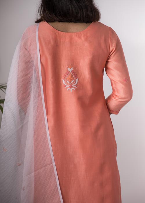 Urmul 'Tulip'Hand Embroidered Salmon chanderi kurta . 2pc set (kurta and dupatta)