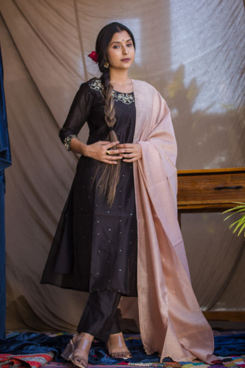 Women's Georgette Straight Chanderi Silk Kurti (Black) | Beautiful Chanderi  Floral Printed Party Wear Kurti |