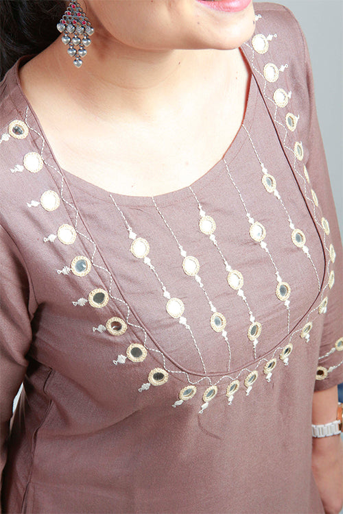 Urmul 'Naira' Hand Embroidered Grey cotton silk kurta
