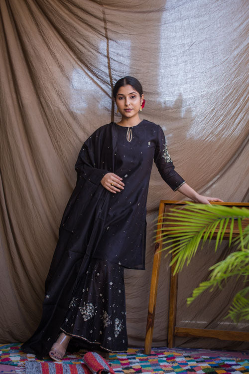 Urmul'Souma' Festive' Chanderi Kurti.(3Pc Kurta,Sharara And Dupatta Set)