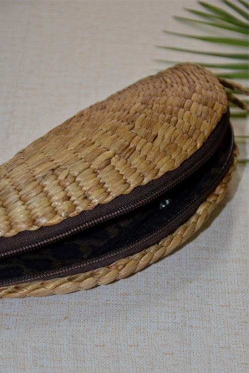 Dharini Water Hyacinth Clutch (Natural)