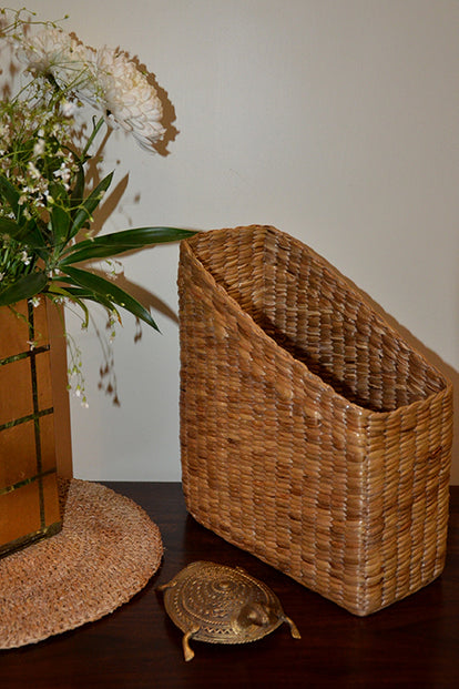 Dharini Water Hyacinth File/Magazine Holder (Natural)