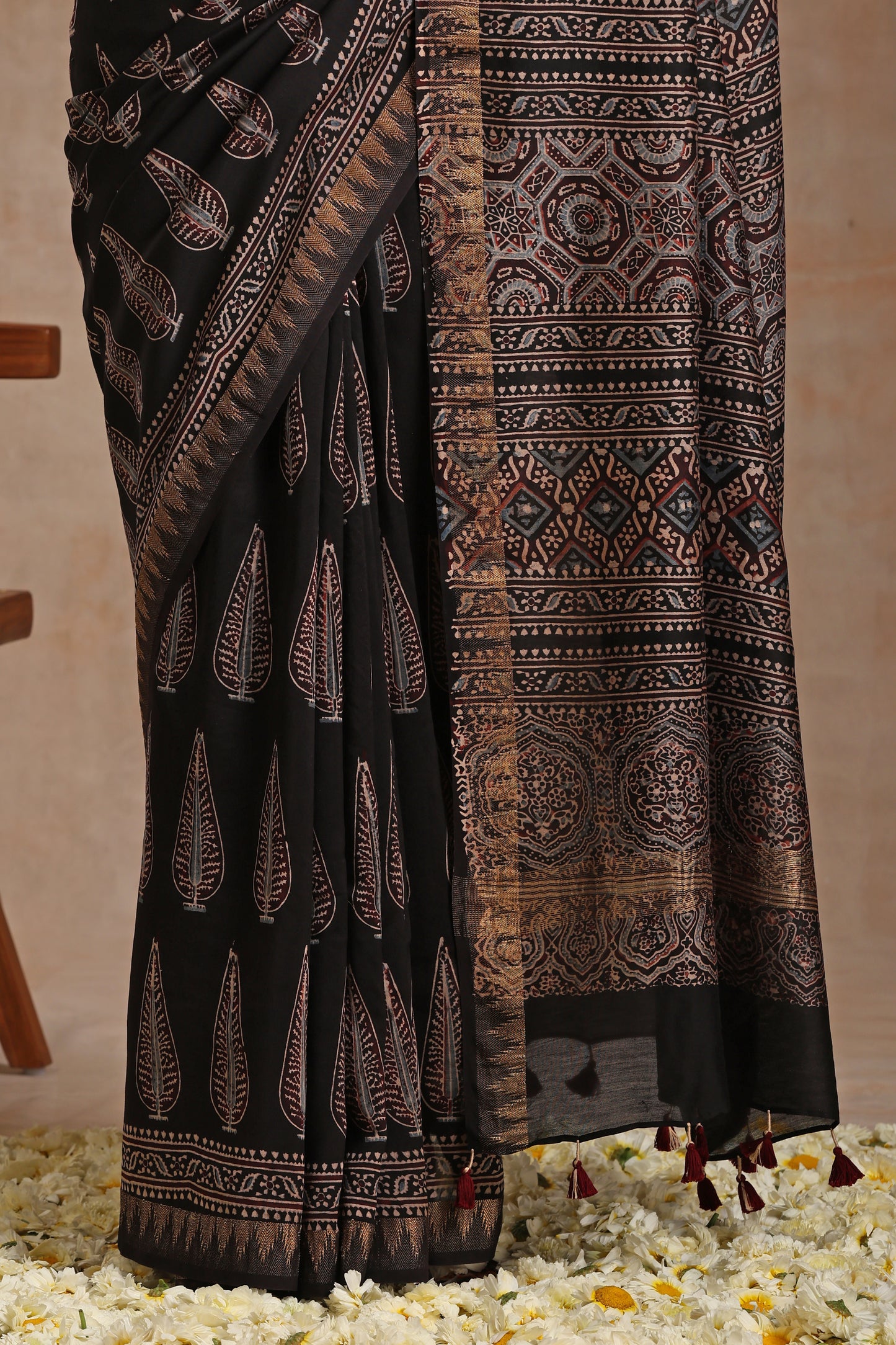 Tenaaro Ajrakh Hand Block Printed   Chanderi With Maheshwari Border Saree (Black-1)