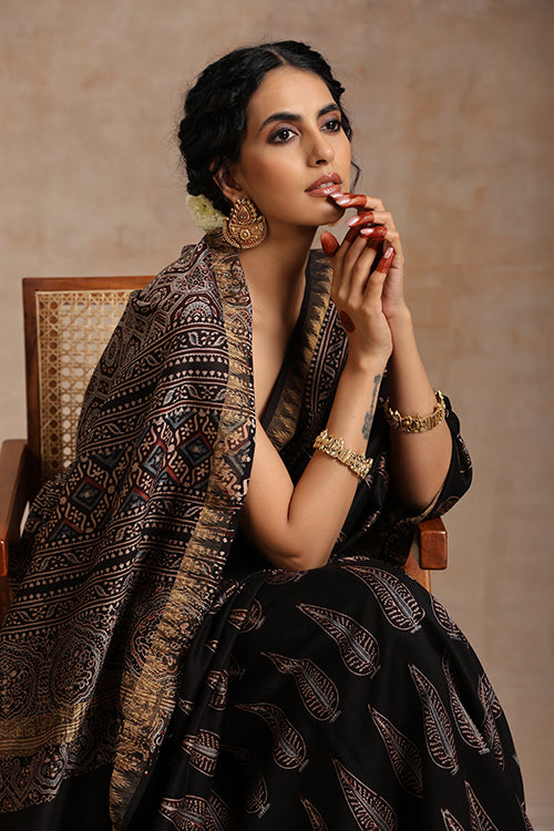 Tenaaro Ajrakh Hand Block Printed   Chanderi With Maheshwari Border Saree (Black-1)